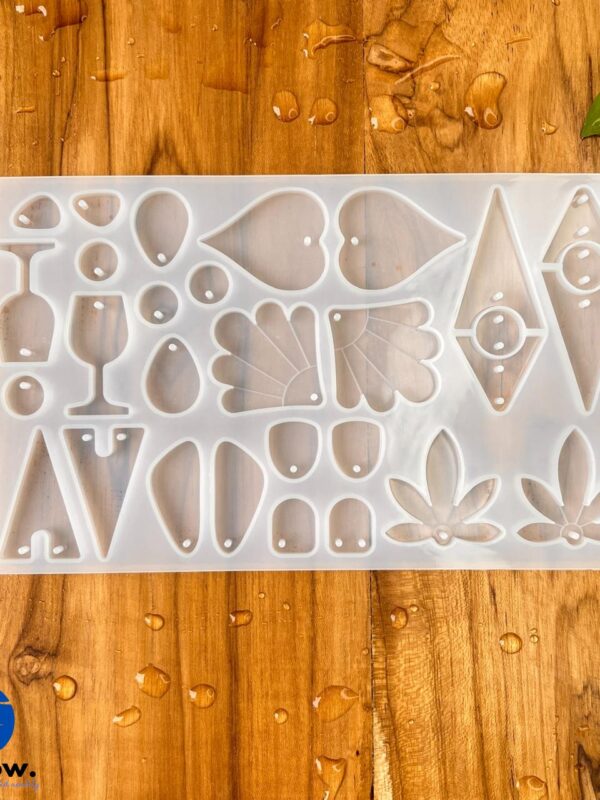 13 Cavity Pendant Silicone Mould – DIY Resin Pendants