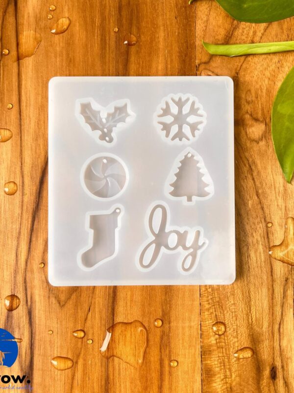 6 Cavity Christmas Keychain Silicone Mould