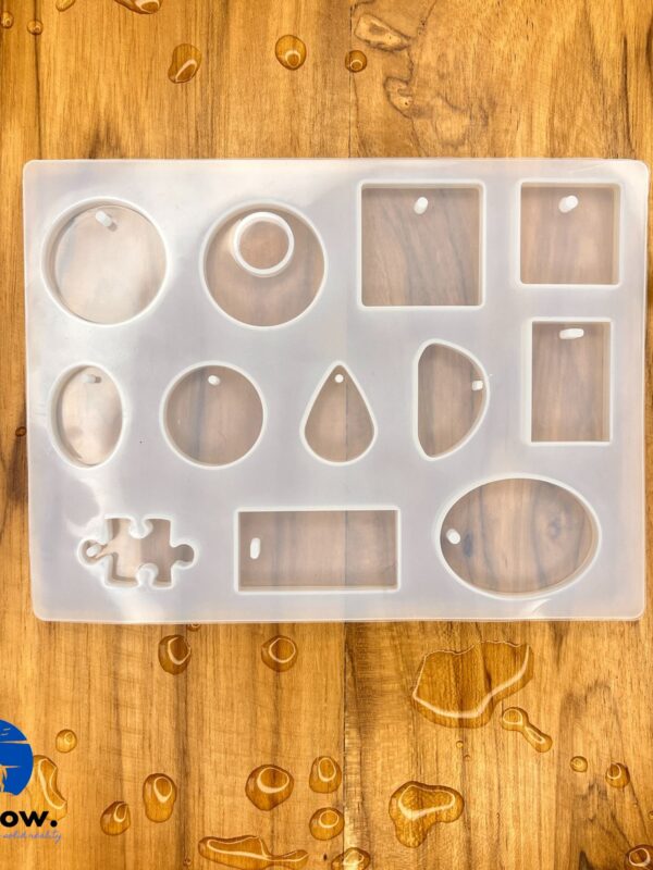 12 Cavity Keychain and Jewellery Silicone Mould for Resin Art