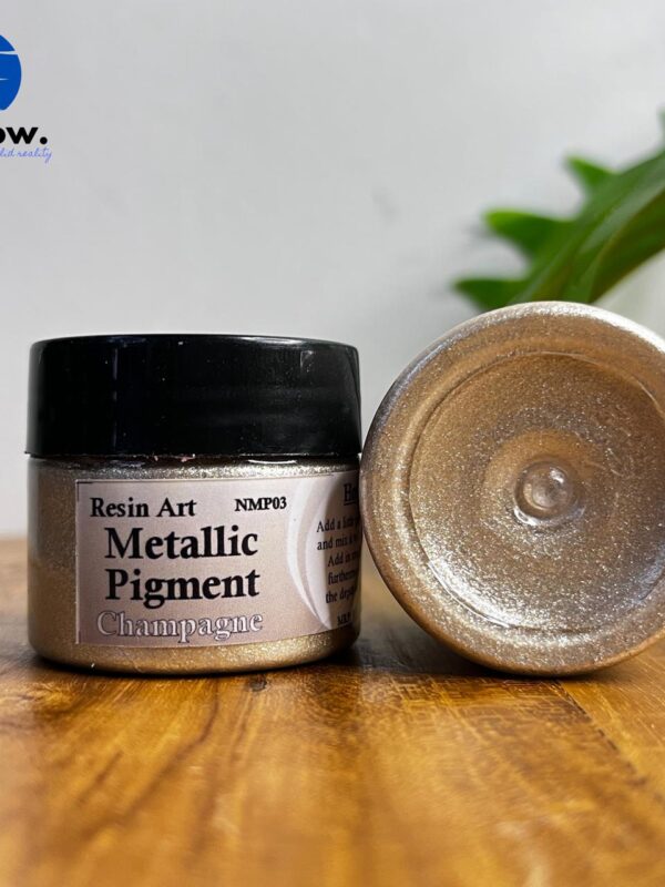 Champagne metallic pigment paste